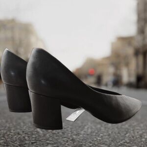 Marco Tozzi Women's Black Leather Shoes pump heels NWT EU size 38